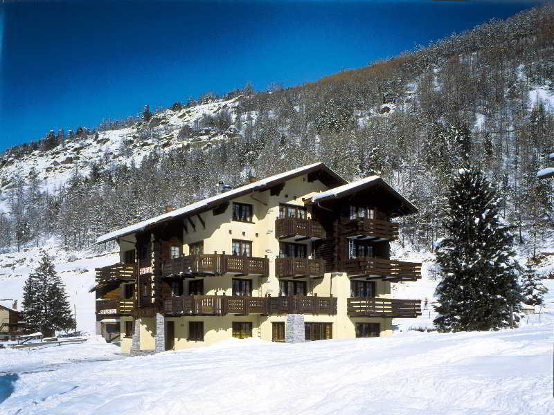 Hotel Baergsunnu 사스그룬트 외부 사진