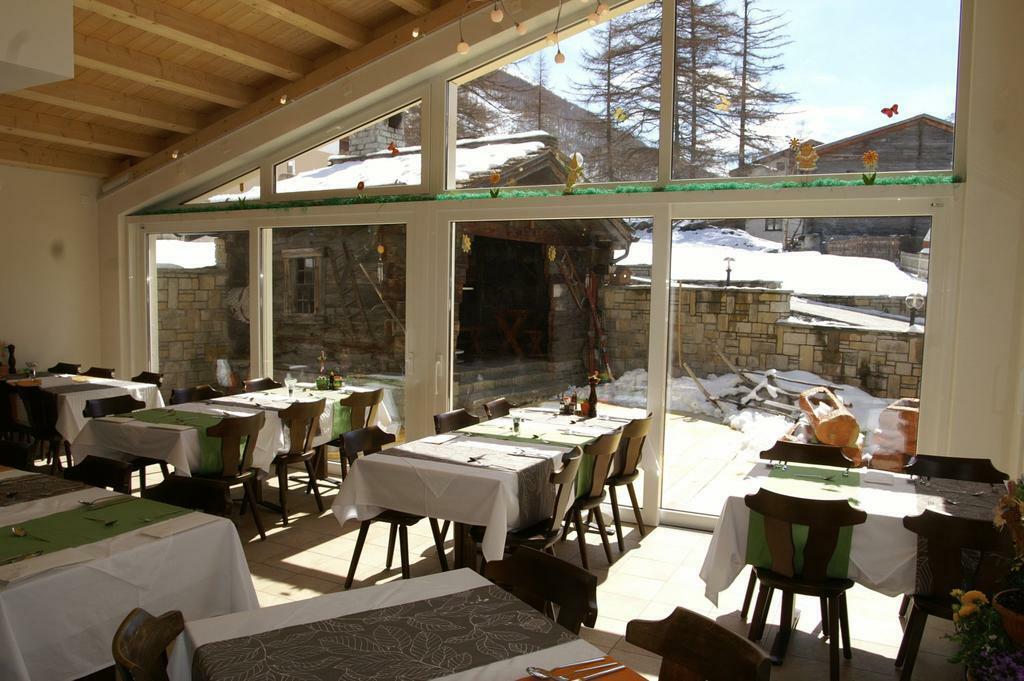 Hotel Baergsunnu 사스그룬트 외부 사진
